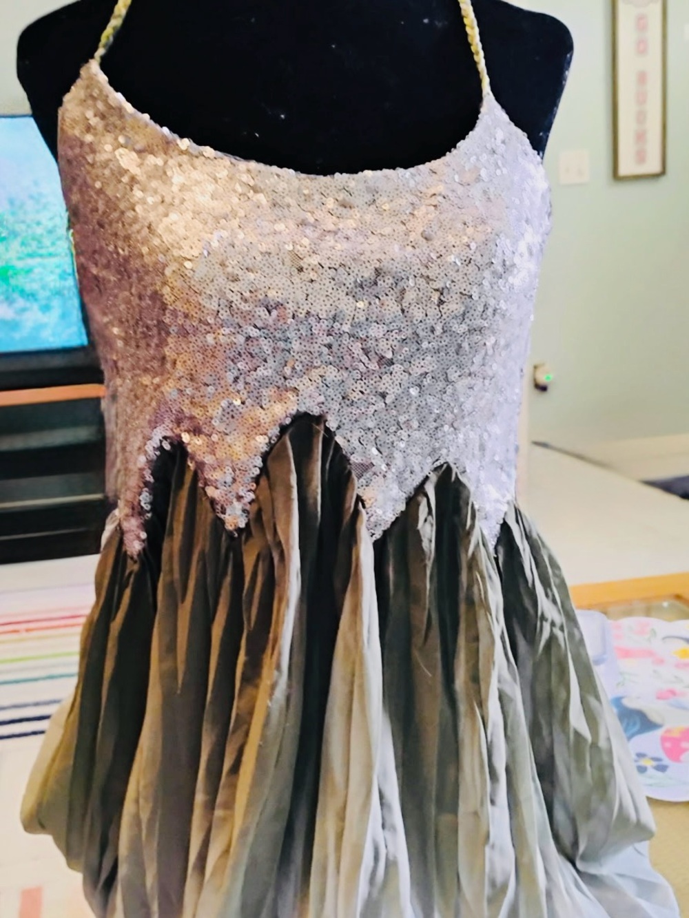 Gimmicks by BKE Sequin Tank Top Boho Fairycore Handkerchief Hem Gray Silver